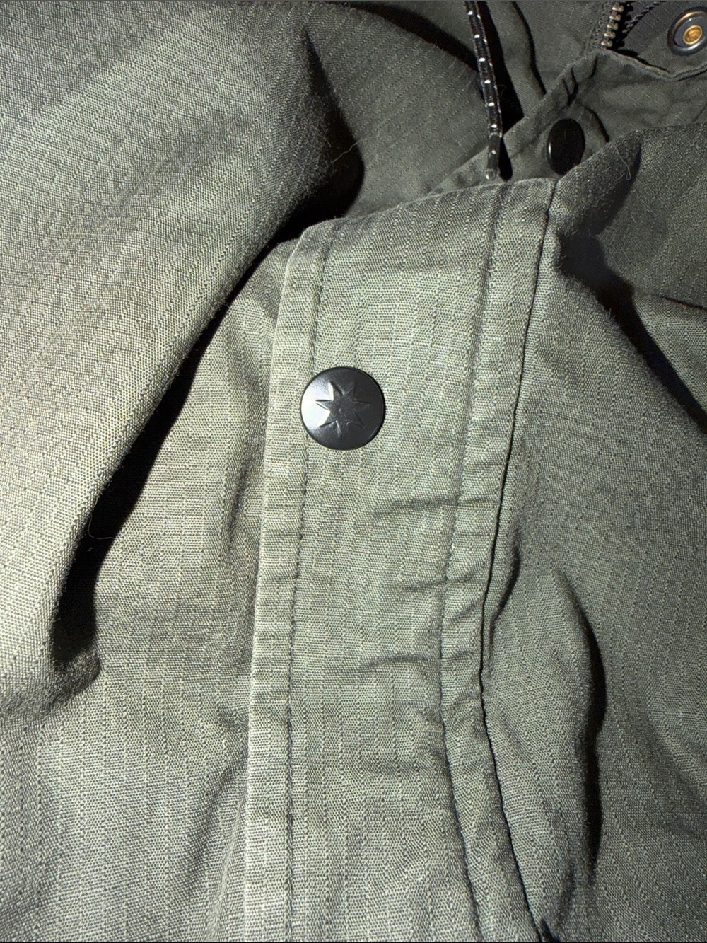 Men's Military-Style Hooded Field Jacket in Dark Olive to Dark grey look NWT - Picture 5 of 5